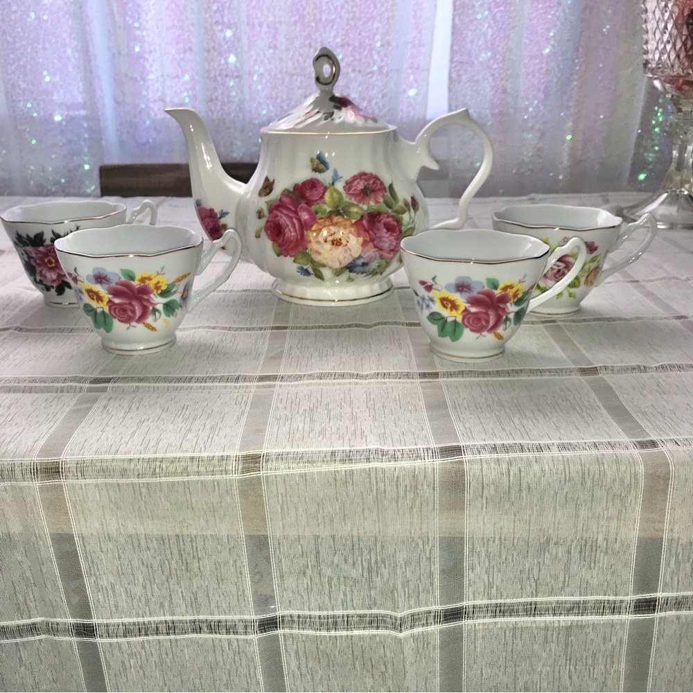 Stechkol Bone China Garden Roses teapot With Lid, 4 Cups (1 Mismatch)